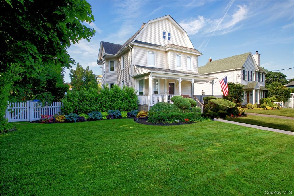 444 Lakeview Avenue, Rockville Centre, NY 11570 — exterior