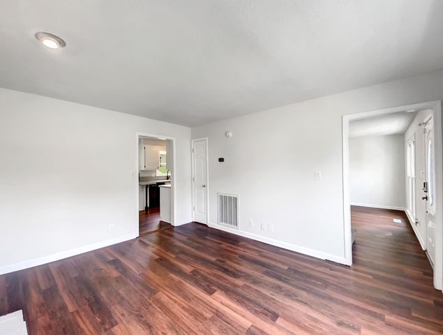 480 Bamburg Dr, Clarksville, TN 37040