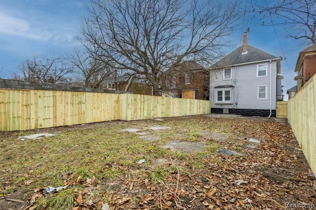 3280 Lothrop Street, Detroit, MI 48206