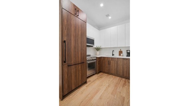 131 MADISON Street A, New York City, NY 11216