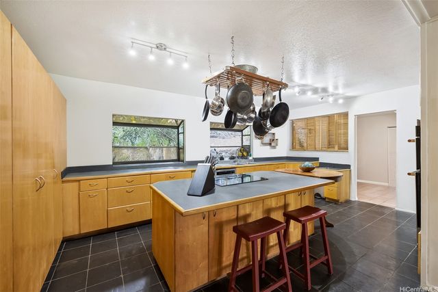 2168 Round Top Drive, Honolulu, HI 96822