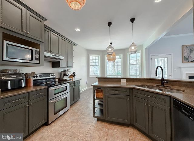 28653 BURROUGHS CT, Mechanicsville, MD 20659