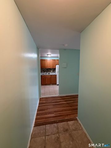 153 Bull Hill Lane 105, West Haven, CT 06516