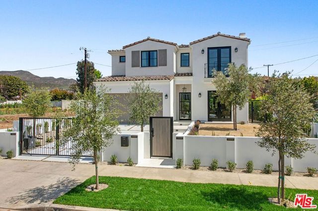 16011 Miami Way, Pacific Palisades, CA 90272