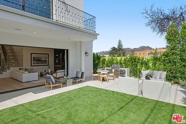 16011 Miami Way, Pacific Palisades, CA 90272