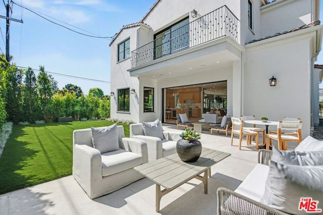 16011 Miami Way, Pacific Palisades, CA 90272