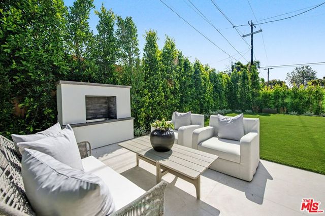 16011 Miami Way, Pacific Palisades, CA 90272