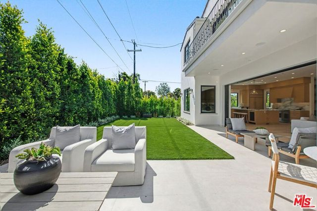 16011 Miami Way, Pacific Palisades, CA 90272
