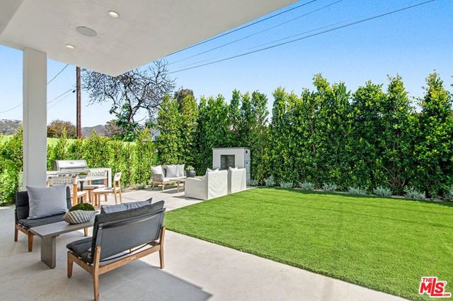 16011 Miami Way, Pacific Palisades, CA 90272