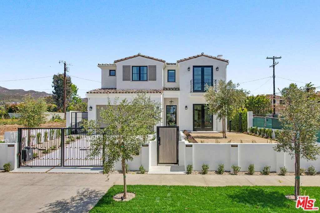 16011 Miami Way, Pacific Palisades, CA 90272