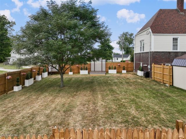 14760 Gaskill Drive NE, Alliance, OH 44601