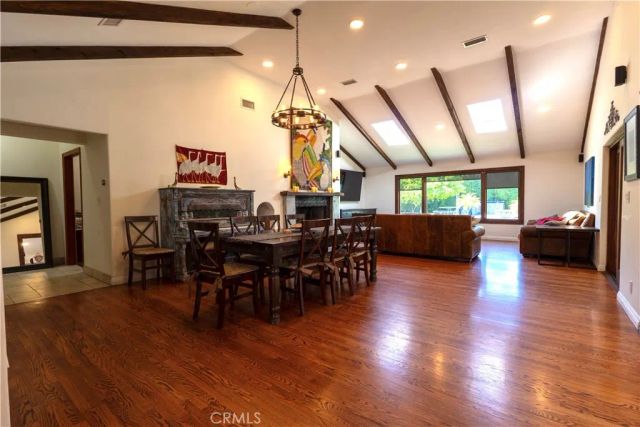 5329 Mecca Avenue, Tarzana, CA 91356