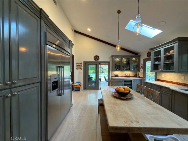 5329 Mecca Avenue, Tarzana, CA 91356
