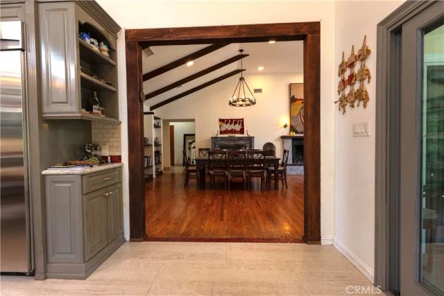 5329 Mecca Avenue, Tarzana, CA 91356