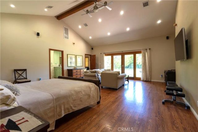 5329 Mecca Avenue, Tarzana, CA 91356