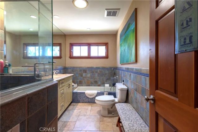 5329 Mecca Avenue, Tarzana, CA 91356