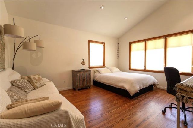 5329 Mecca Avenue, Tarzana, CA 91356