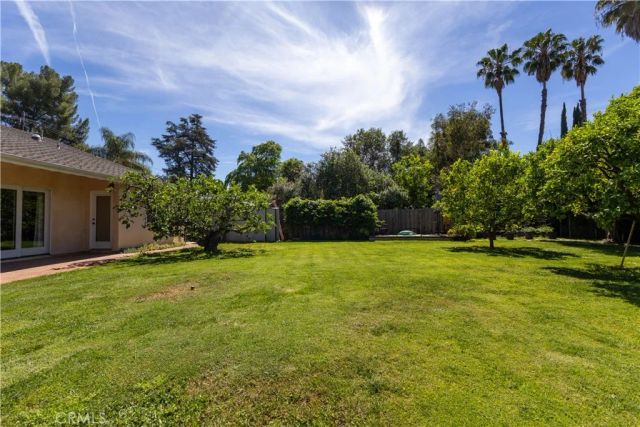 5329 Mecca Avenue, Tarzana, CA 91356