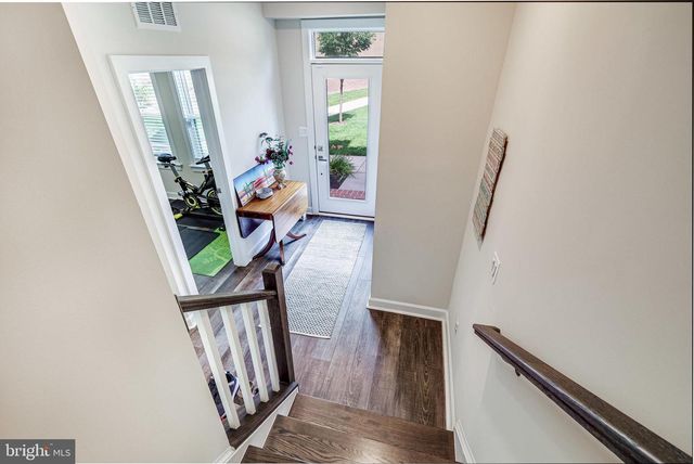 2335 WATER PROMENADE AVE, Herndon, VA 20171