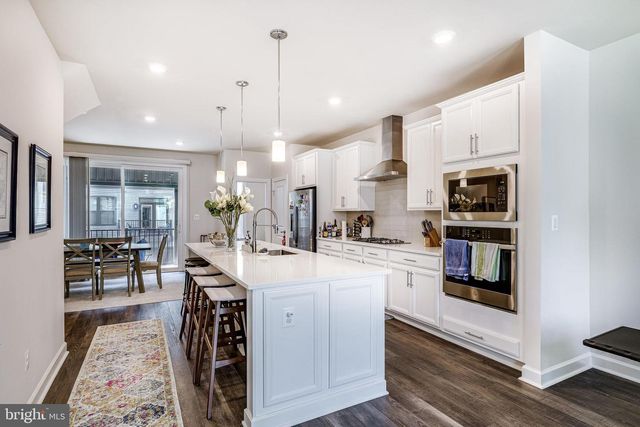 2335 WATER PROMENADE AVE, Herndon, VA 20171