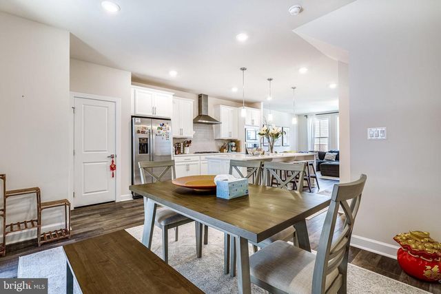 2335 WATER PROMENADE AVE, Herndon, VA 20171