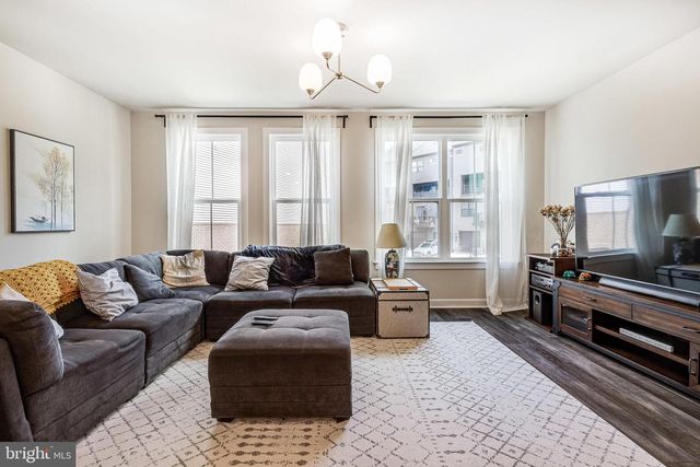 2335 WATER PROMENADE AVE, Herndon, VA 20171