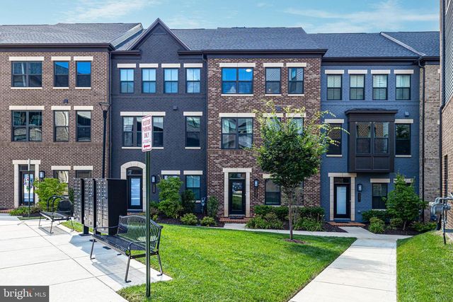2335 WATER PROMENADE AVE, Herndon, VA 20171