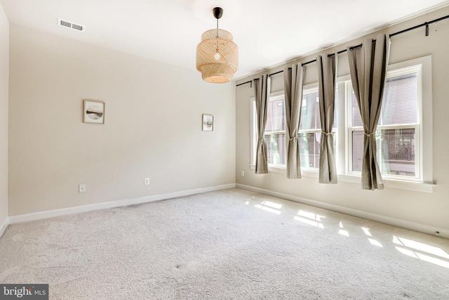 2335 WATER PROMENADE AVE, Herndon, VA 20171