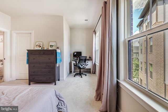2335 WATER PROMENADE AVE, Herndon, VA 20171