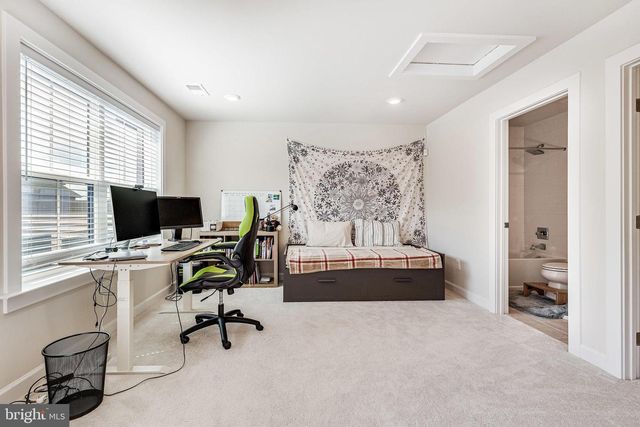 2335 WATER PROMENADE AVE, Herndon, VA 20171