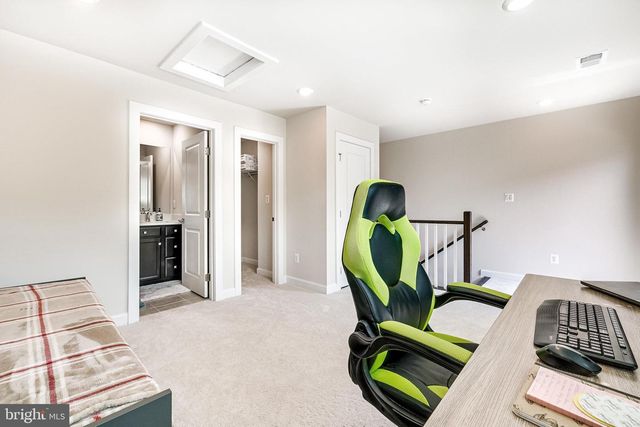 2335 WATER PROMENADE AVE, Herndon, VA 20171