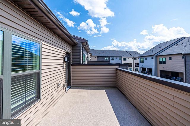 2335 WATER PROMENADE AVE, Herndon, VA 20171