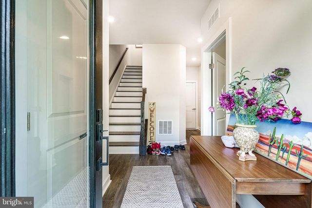 2335 WATER PROMENADE AVE, Herndon, VA 20171
