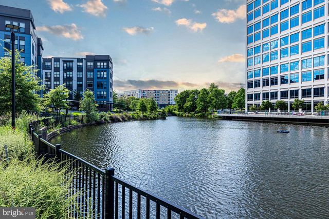 2335 WATER PROMENADE AVE, Herndon, VA 20171