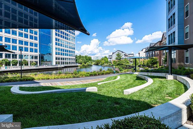 2335 WATER PROMENADE AVE, Herndon, VA 20171