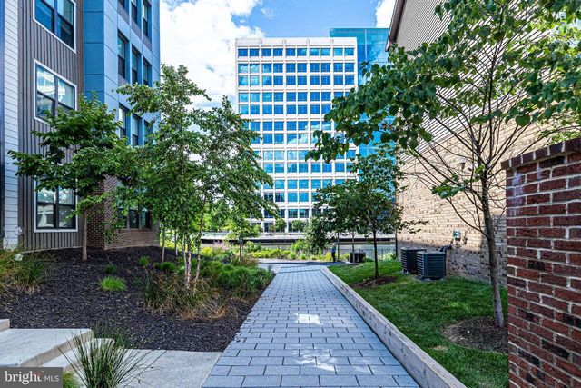 2335 WATER PROMENADE AVE, Herndon, VA 20171