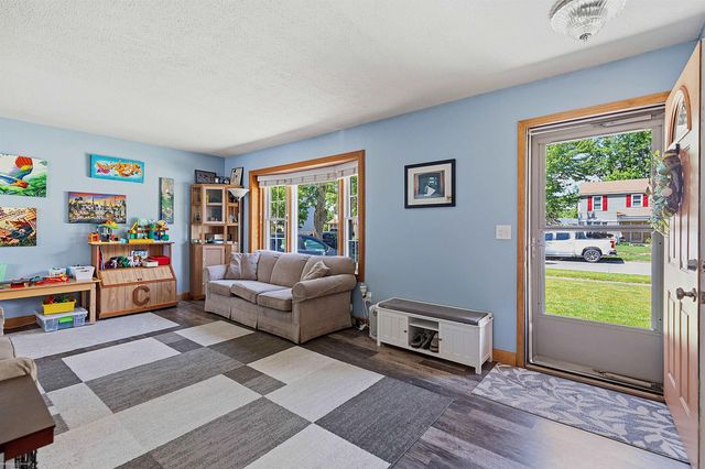 41688 Tetley Dr Drive, Sterling Heights, MI 48313