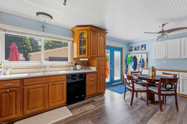 41688 Tetley Dr Drive, Sterling Heights, MI 48313