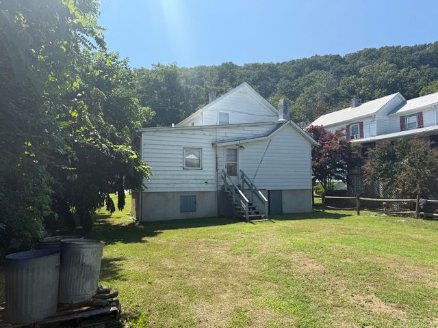 307 Market AVE, Iron Gate, VA 24448