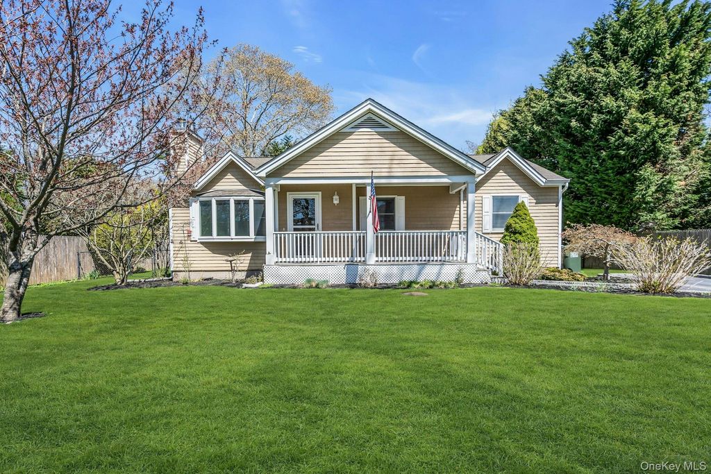 3 Liberty Street, Hampton Bays, NY 11946