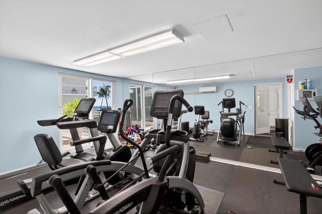 100 Royal Palm Way D2, Palm Beach, FL 33480