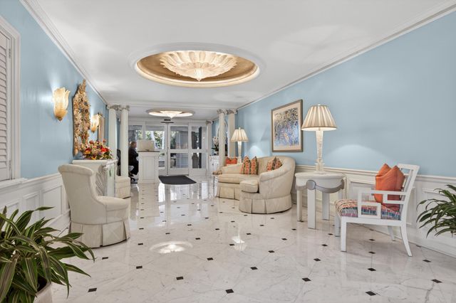 100 Royal Palm Way D2, Palm Beach, FL 33480