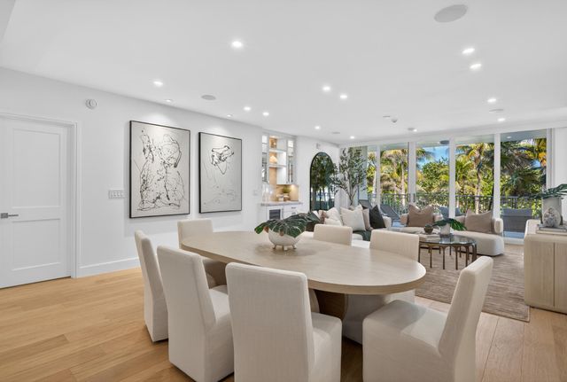 100 Royal Palm Way D2, Palm Beach, FL 33480