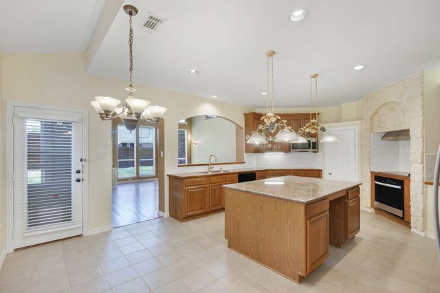 9618 Peach Tree Lane, Rowlett, TX 75089