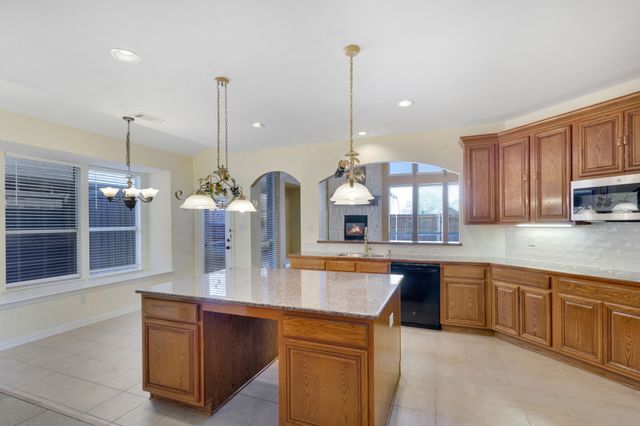 9618 Peach Tree Lane, Rowlett, TX 75089