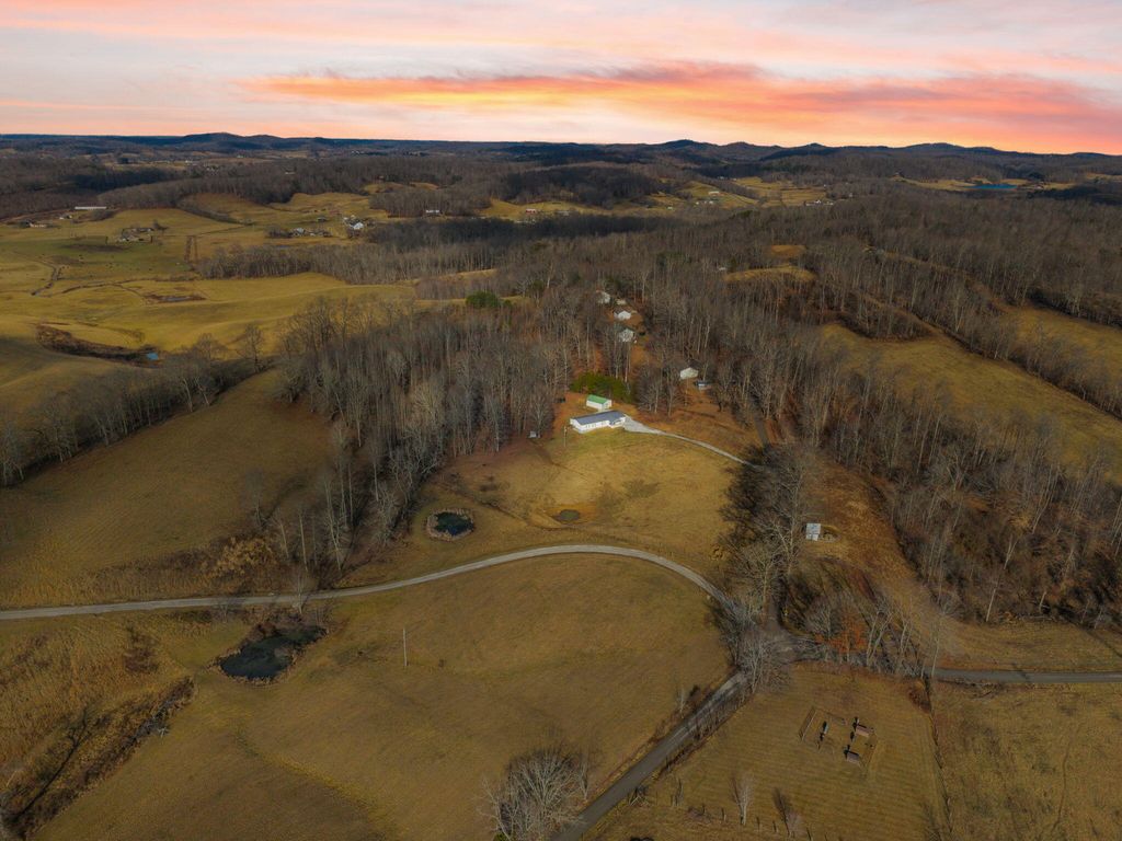 61 Memory Lane, London, KY 40741