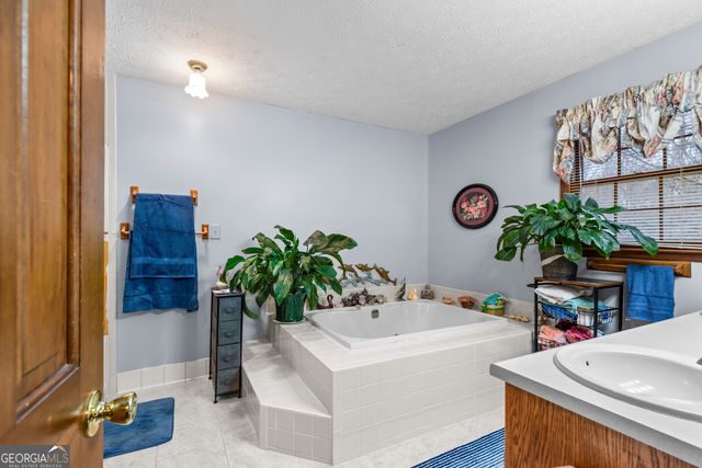 102 Hayes Circle, Rex, GA 30273