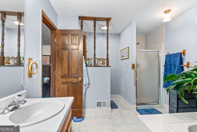 102 Hayes Circle, Rex, GA 30273