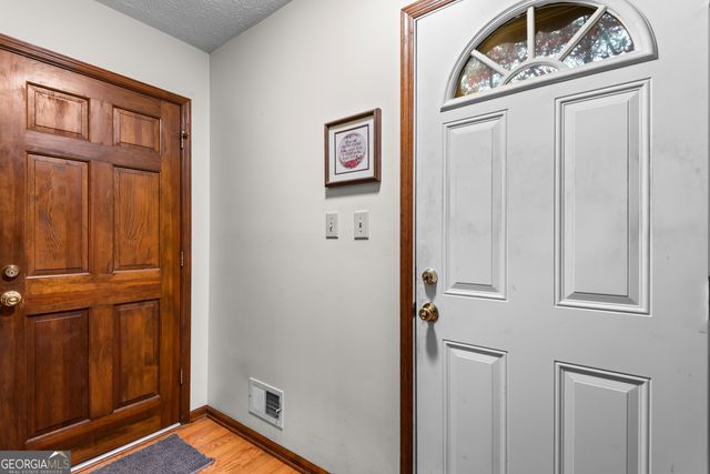 102 Hayes Circle, Rex, GA 30273