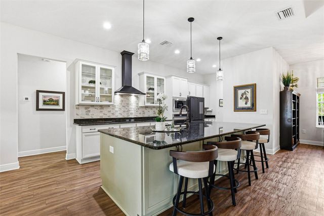 8001 WOODLEAF BOULEVARD, Wesley Chapel, FL 33544